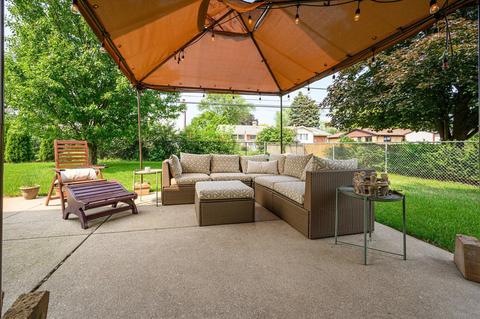 320 W Walnut Ave, Des Plaines, IL 60016 photo 30