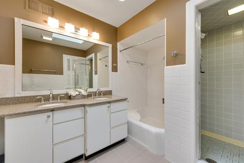 30 Logan Ter, Golf, IL 60029 photo 26