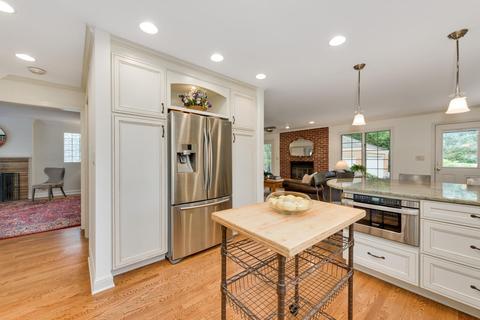 30 Logan Ter, Golf, IL 60029 photo 12
