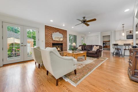 30 Logan Ter, Golf, IL 60029 photo 8