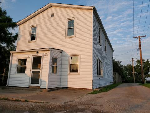 401 E Gary St, Leonore, IL 61332 photo 1