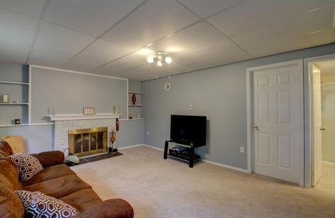 838 Bay Ct, Bartlett, IL 60103 photo 17