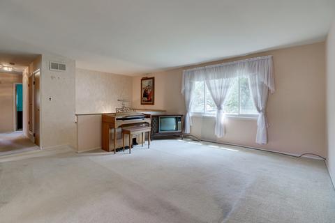 1460 Jefferson Rd, Hoffman Estates, IL 60169 photo 3