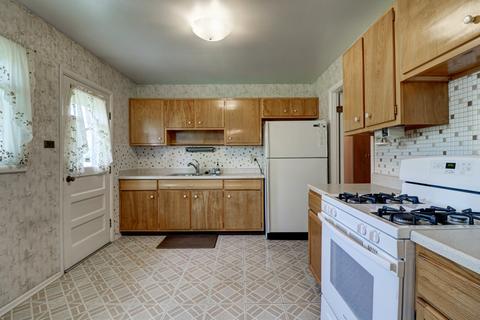 1460 Jefferson Rd, Hoffman Estates, IL 60169 photo 8