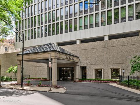 1 E Scott St #608, Chicago, IL 60610 photo 2