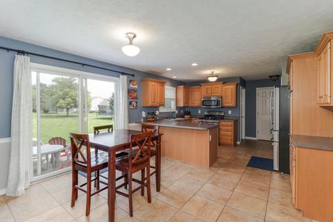 3308 Peppertree Ln, Bloomington, IL 61704 photo 6