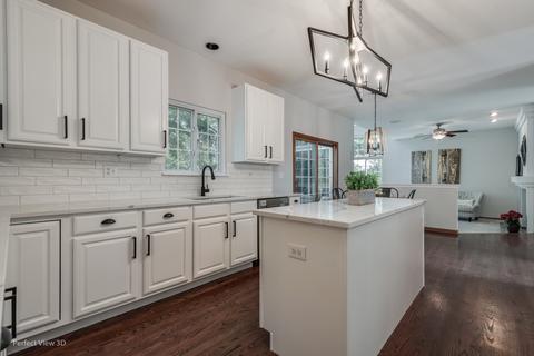 362 Old Walnut Cir, Gurnee, IL 60031 photo 2