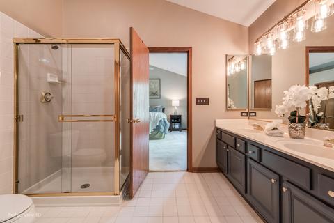 362 Old Walnut Cir, Gurnee, IL 60031 photo 24
