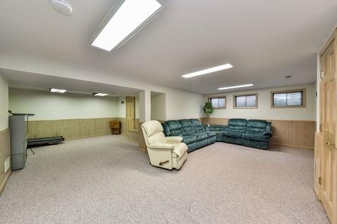 85 Christina Cir, Wheaton, IL 60189 photo 23