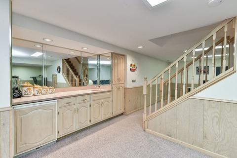 85 Christina Cir, Wheaton, IL 60189 photo 22