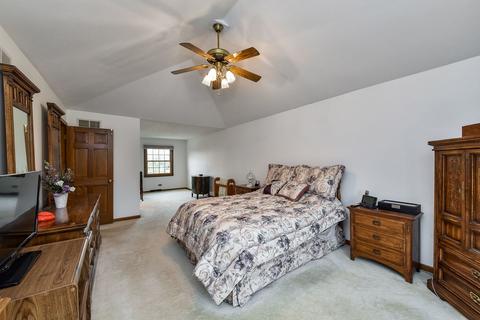85 Christina Cir, Wheaton, IL 60189 photo 14