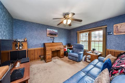 85 Christina Cir, Wheaton, IL 60189 photo 11
