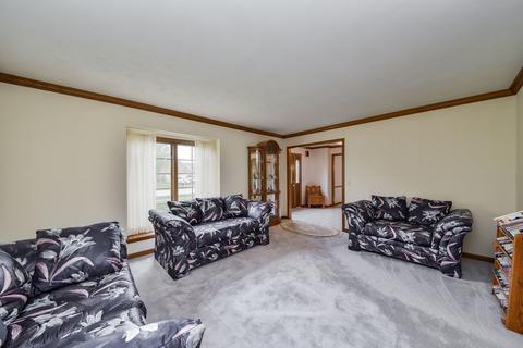 85 Christina Cir, Wheaton, IL 60189 photo 4
