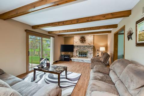 85 Christina Cir, Wheaton, IL 60189 photo 10