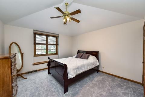 85 Christina Cir, Wheaton, IL 60189 photo 19