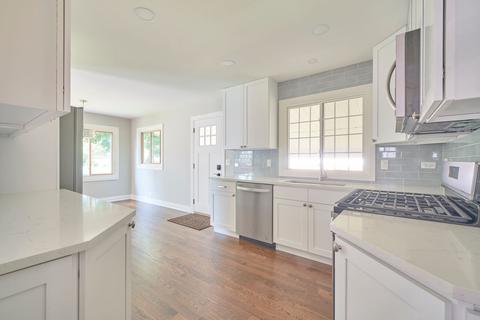 504 Lisa Rd, West Dundee, IL 60118 photo 7