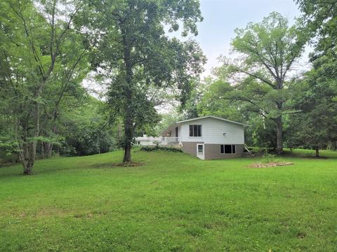 9724 N Memory Ln, Leaf River, IL 61047 photo 12