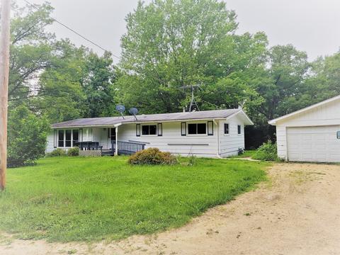 9724 N Memory Ln, Leaf River, IL 61047 photo 1