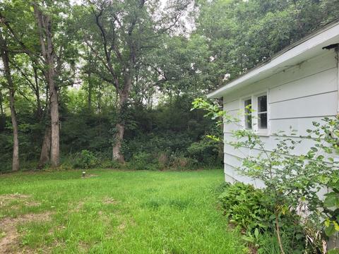 9724 N Memory Ln, Leaf River, IL 61047 photo 4