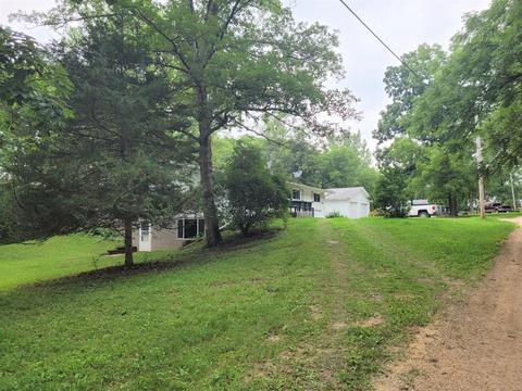 9724 N Memory Ln, Leaf River, IL 61047 photo 15