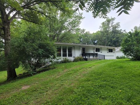 9724 N Memory Ln, Leaf River, IL 61047 photo 16