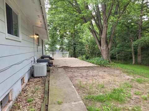 9724 N Memory Ln, Leaf River, IL 61047 photo 6
