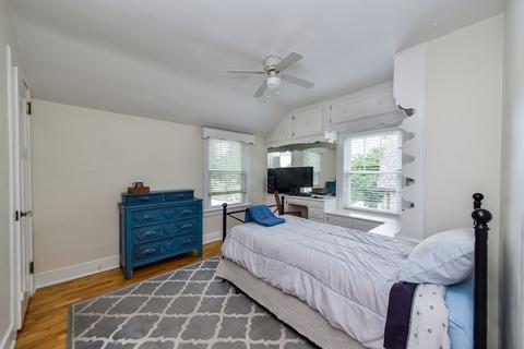 1021 N Main St, Wheaton, IL 60187 photo 14