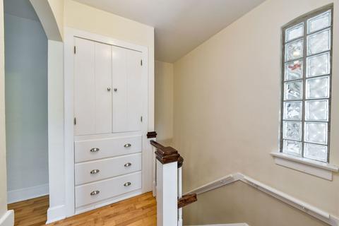 1021 N Main St, Wheaton, IL 60187 photo 18