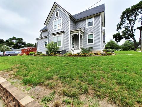1104 Bellevue Ave, Elgin, IL 60120 photo 2