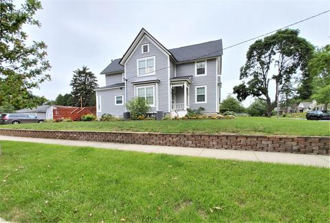 1104 Bellevue Ave, Elgin, IL 60120 photo 3