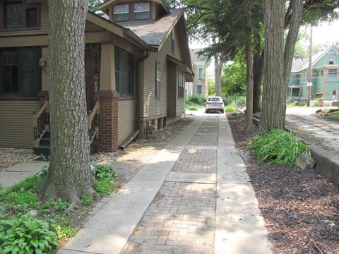 609 E Front St, Bloomington, IL 61701 photo 35