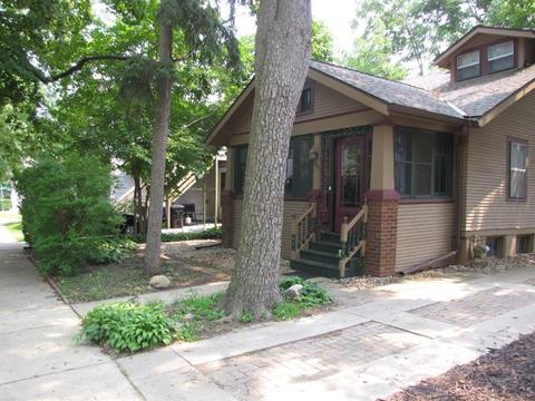 609 E Front St, Bloomington, IL 61701 photo 1