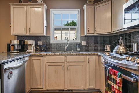 1504 Donegal Dr, Normal, IL 61761 photo 6
