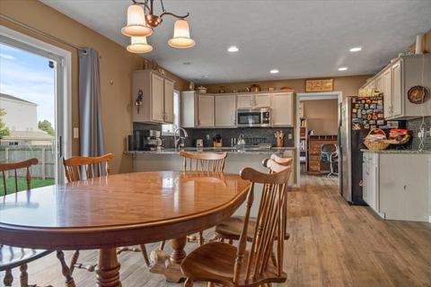 1504 Donegal Dr, Normal, IL 61761 photo 9