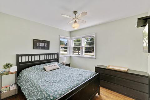 240 E North Ave, Bartlett, IL 60103 photo 10