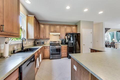 330 Comstock Dr, Elgin, IL 60124 photo 16