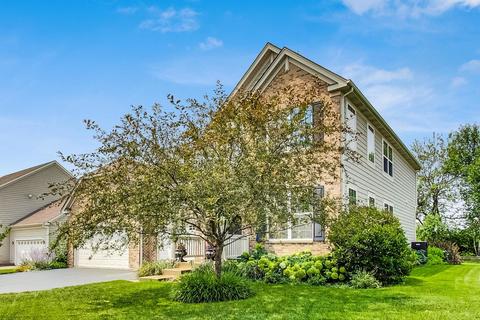 330 Comstock Dr, Elgin, IL 60124 photo 3