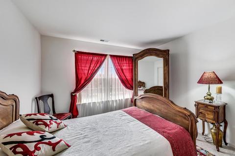330 Comstock Dr, Elgin, IL 60124 photo 42