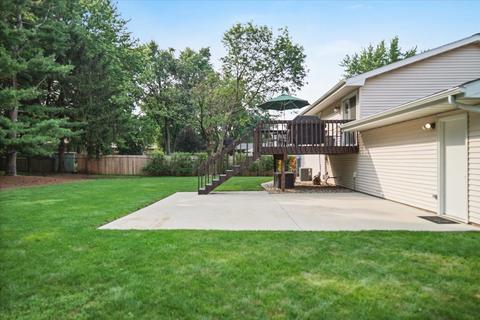 1637 Erin Dr, Normal, IL 61761 photo 3