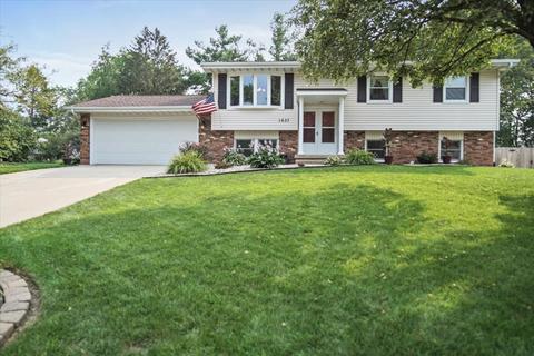 1637 Erin Dr, Normal, IL 61761 photo 1