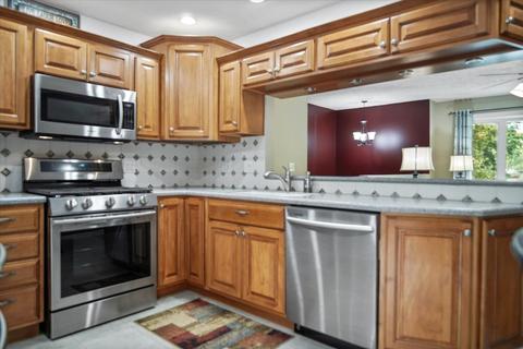 1637 Erin Dr, Normal, IL 61761 photo 6