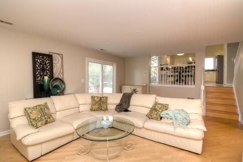 558 Abbey Rd, Bartlett, IL 60103 photo 12