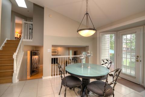 558 Abbey Rd, Bartlett, IL 60103 photo 10