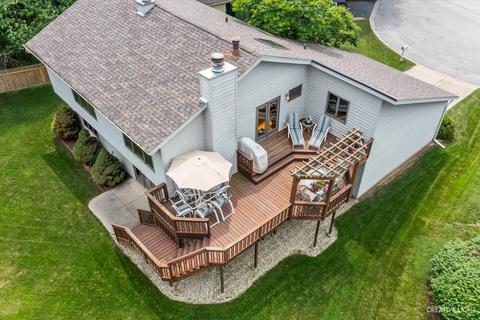6455 Cape Cod Ct, Lisle, IL 60532 photo 2