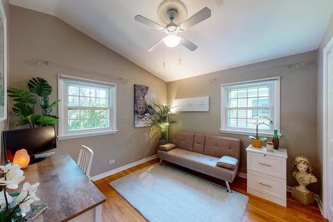 2064 Pratt Ave, Des Plaines, IL 60018 photo 5