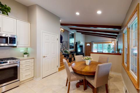2064 Pratt Ave, Des Plaines, IL 60018 photo 11