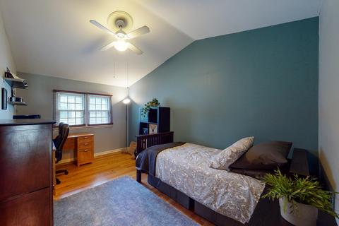 2064 Pratt Ave, Des Plaines, IL 60018 photo 14