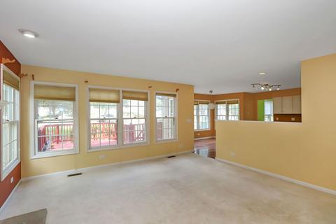 1547 Della Dr, Hoffman Estates, IL 60169 photo 17