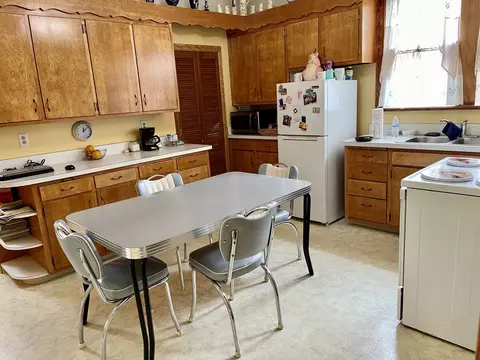 116 E 3rd St, Oglesby, IL 61348 photo 10