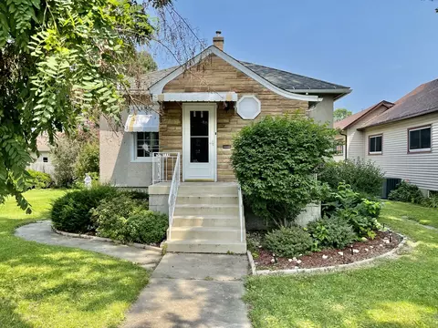 116 E 3rd St, Oglesby, IL 61348 photo 2